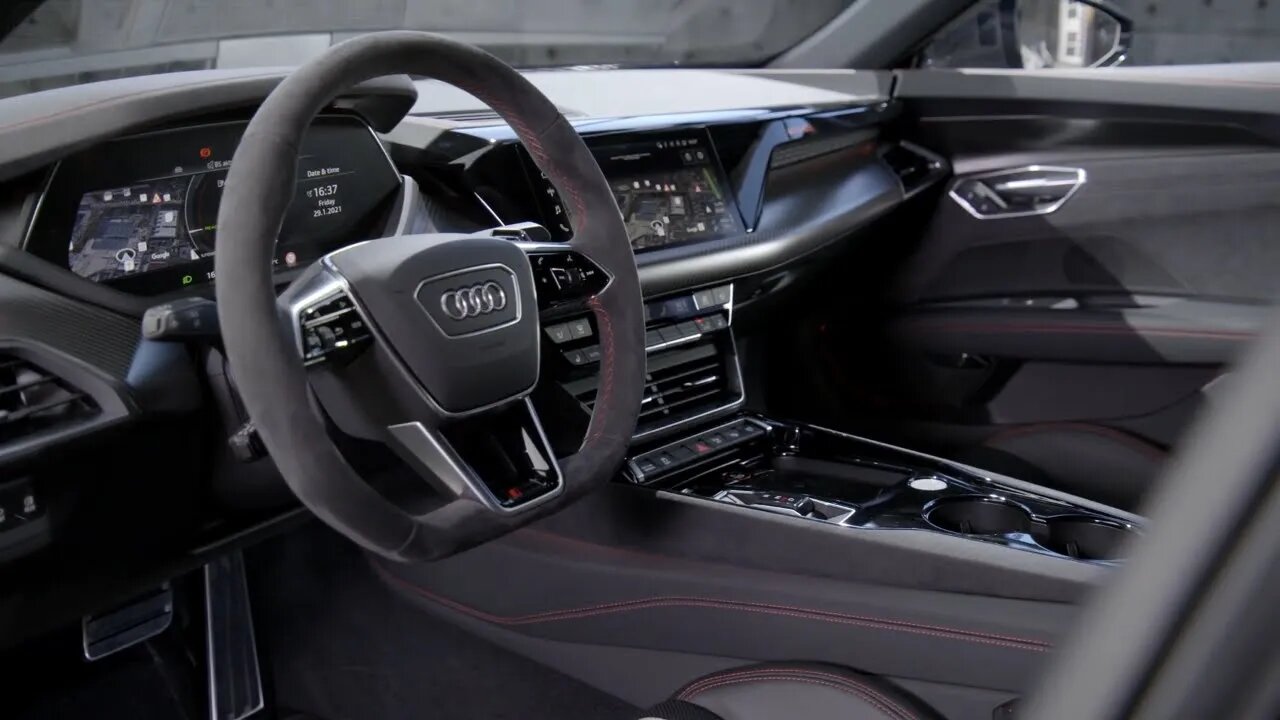 ⚡Audi RS e-tron GT INTERIOR in superdetail. Several levels above Tesla Model S?