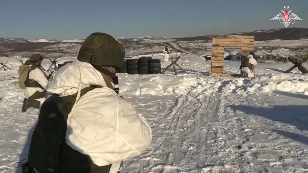 Mobilized servicemen undergo combat and medical training