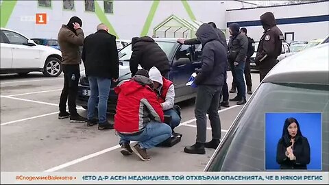 Задържаха четирима души по време на наркосделка във Варна