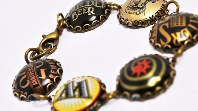 14 DIY bottle caps jewelry ideas