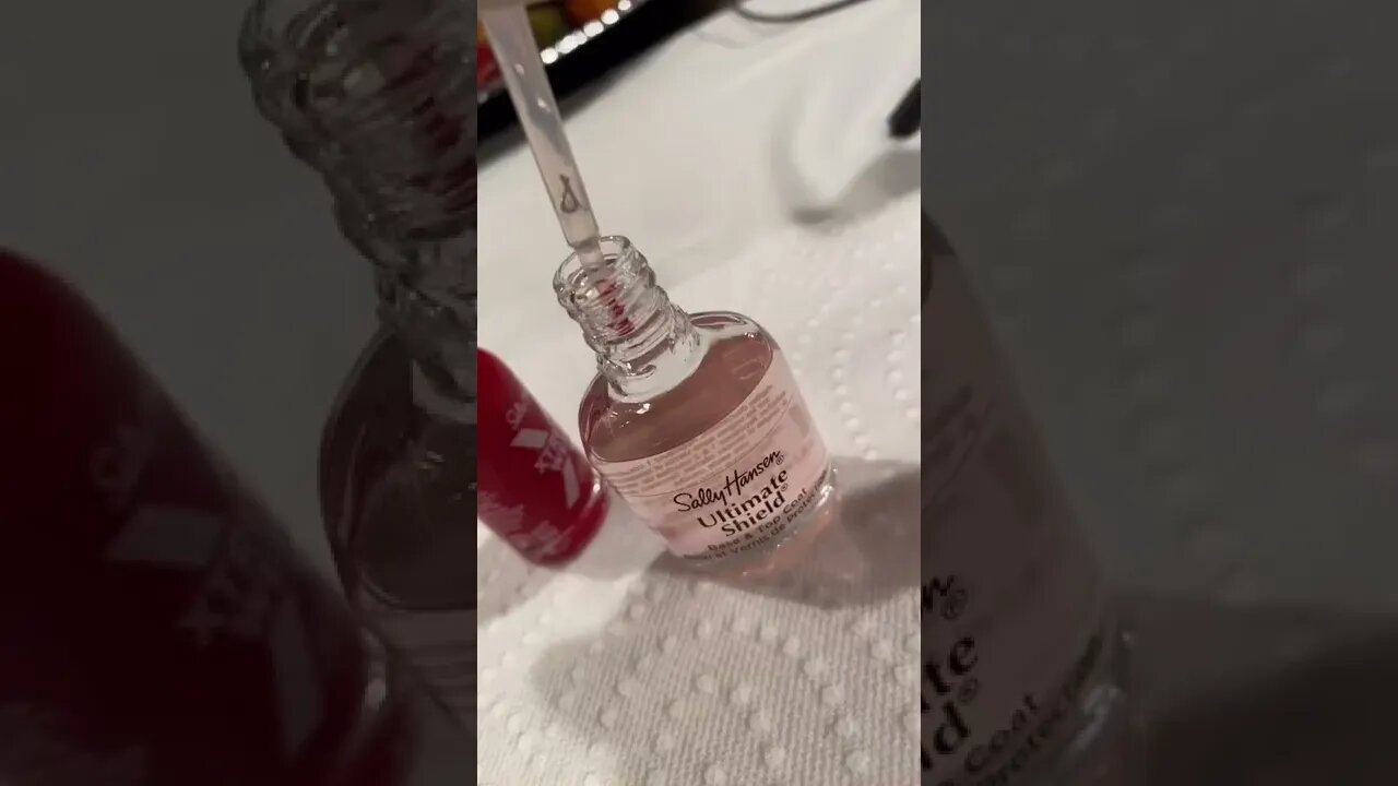 Jelly Nails tiktok scarlet strawberries