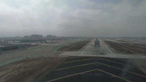 Landing in LAX Runway 25L - B747-400