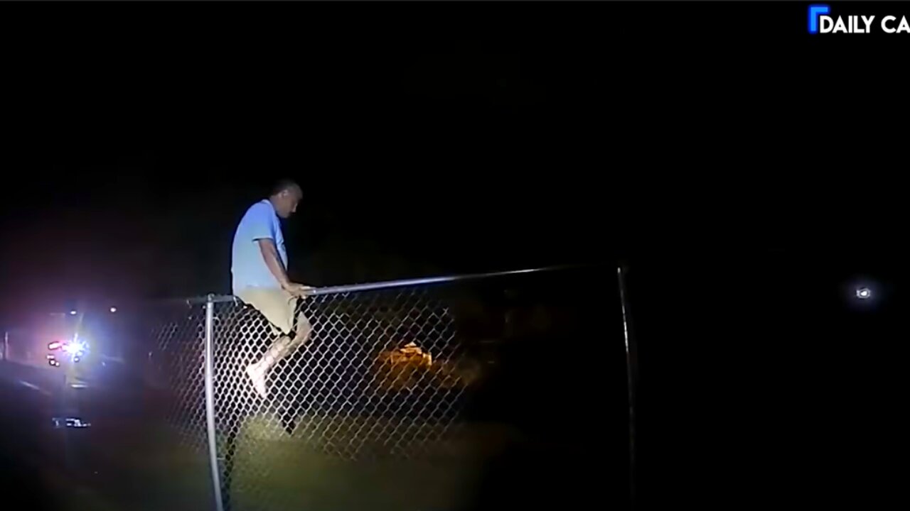 BODYCAM You Won’t Believe How This One-Legged Man Ended Up On Top Of A Fence