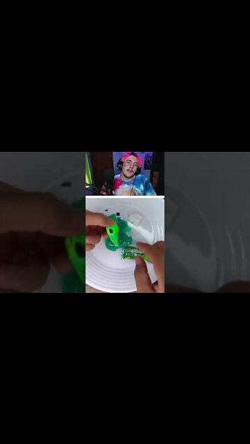 REAL✅ ou FAKE ❌ Boneco na pasta de dente - REACT SPIDER SLACK