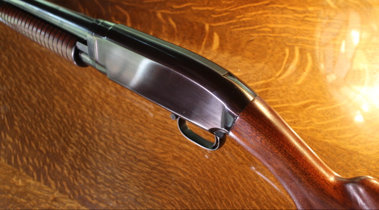 Vintage Firearm Series ep. 42 (Unfired 1920 Winchester 12 Model 12) ?