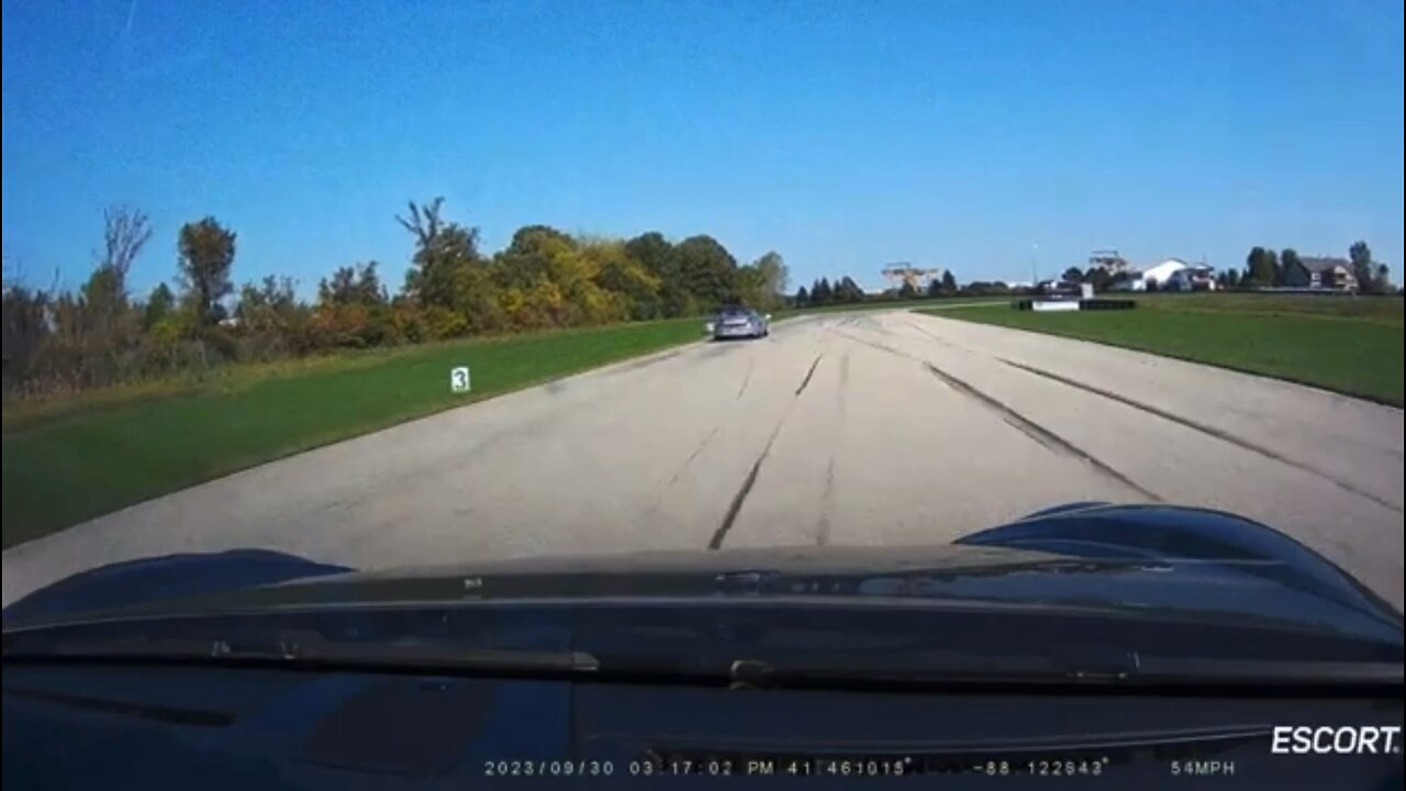 Porsche 911 Flyby