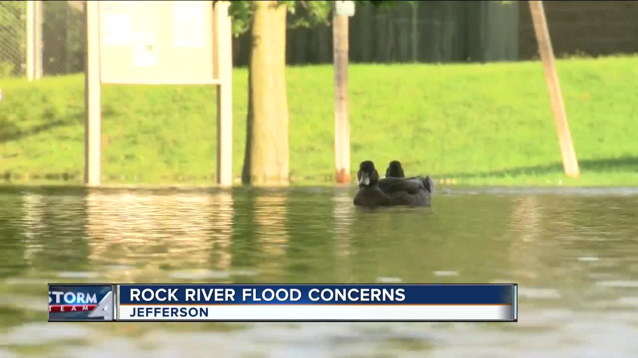 Rock River Rising: Jefferson residents prepare for possible flooding