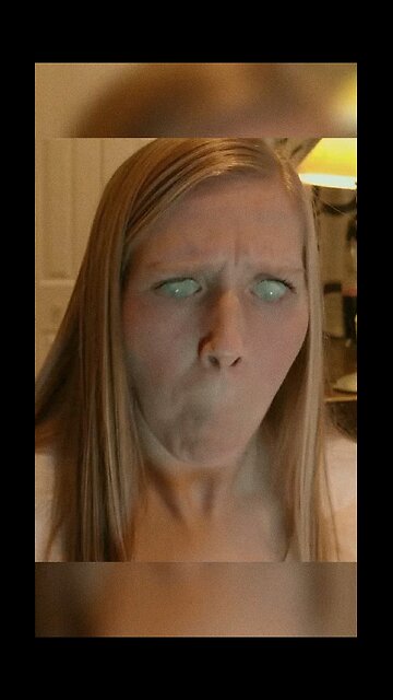 A woman's mouth and eyes suddenly disappeared// #2