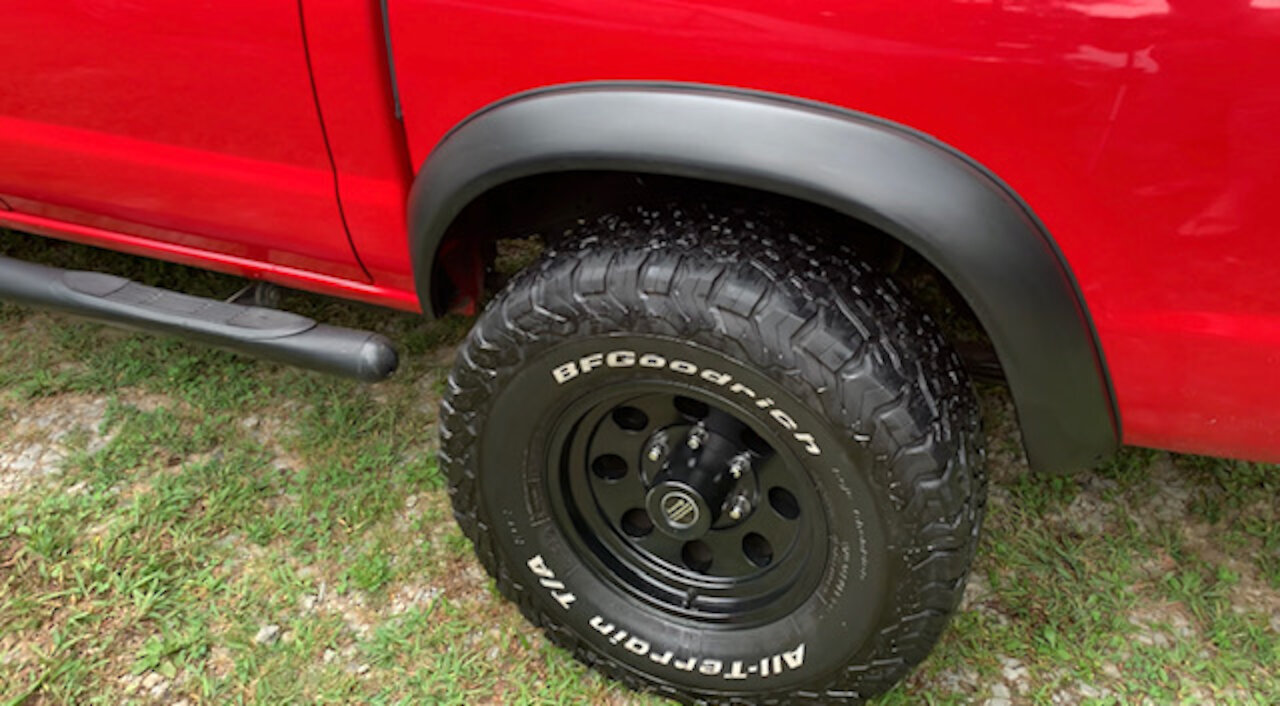 2000 Nissan Frontier Fender Flare Welt Installation