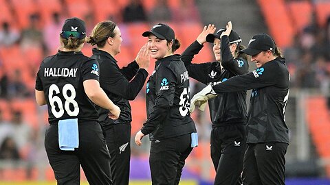 NEWZLAND VS INDIA Women live 20#cricket#spy#misic