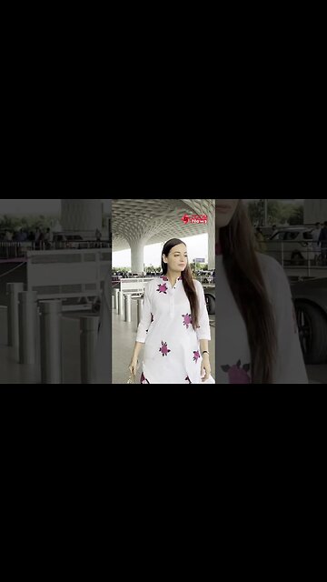 Dia Mirza Spotted At Airport 😍🔥📸✈️ #shorts