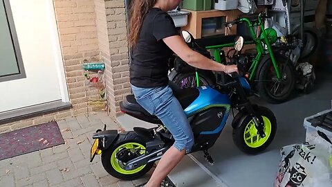 First day NEW TROMOX MINO experience(3) Vs. Urban Drivestyle Unimoke e-bicylce ELECTRIC