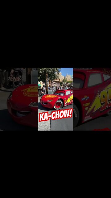 Lightning McQueen rolling through Carsland #californiaadventure #carsland #lightningmcqueen #dca