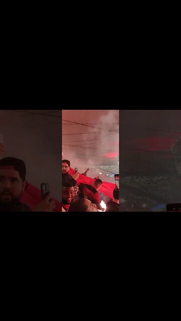 Torcida do Flamengo recebendo o time antes do FlaFlu - 01/06/2023