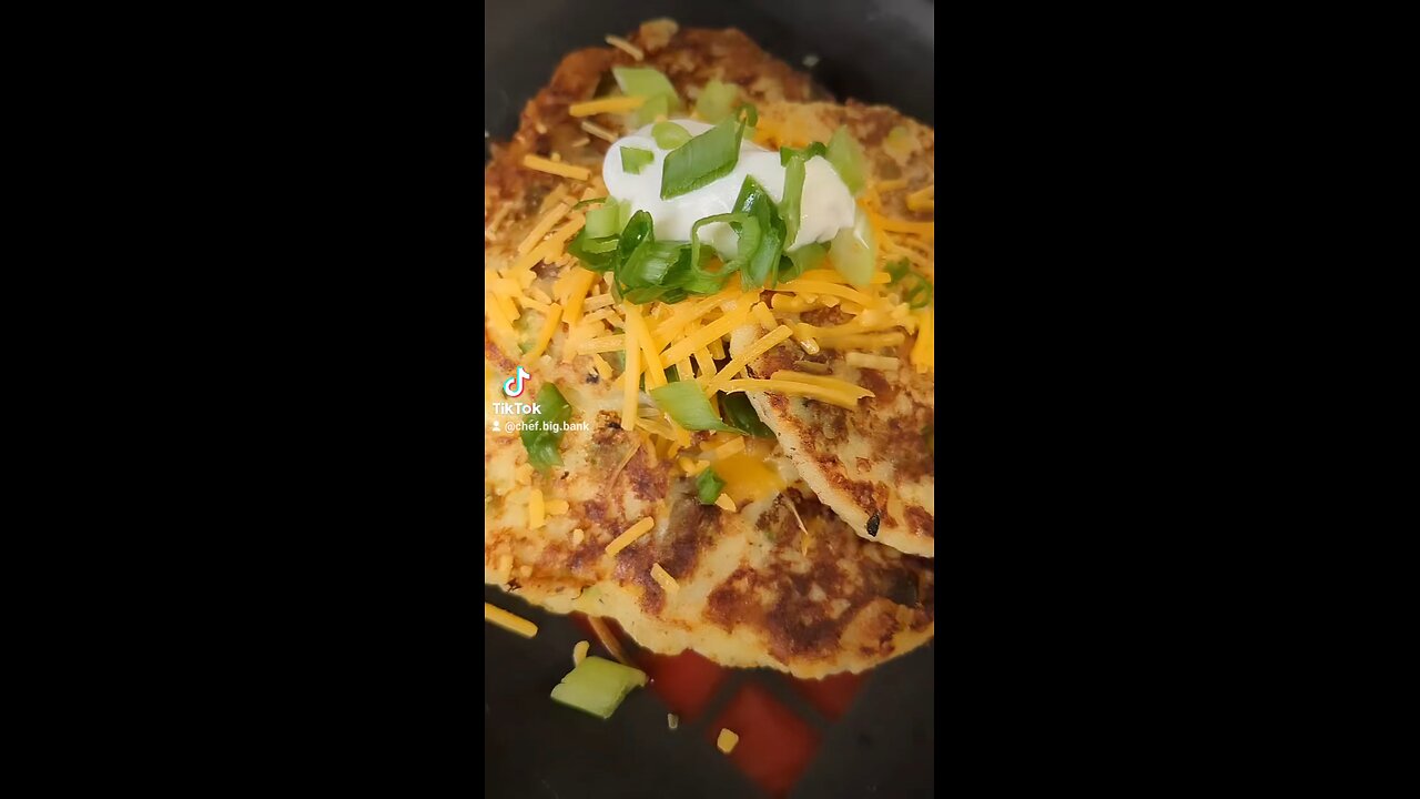 How to Make Cheesy Potato Cakes from Leftover Mashed Potatoes