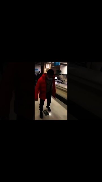 After Anal Swab COVID19 Testing...做完「肛拭子」檢測 秒變企鵝