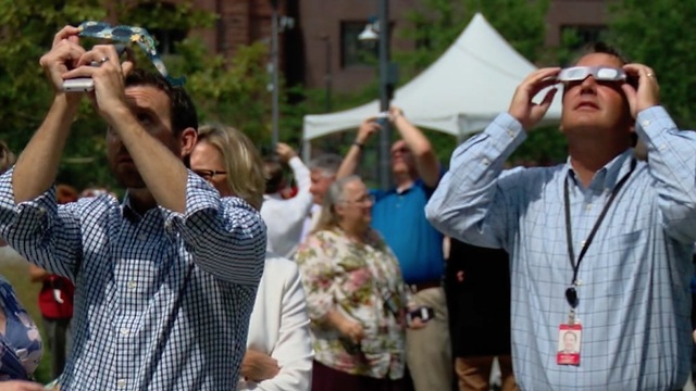 Downtown Clevelanders take in Solar Eclipse