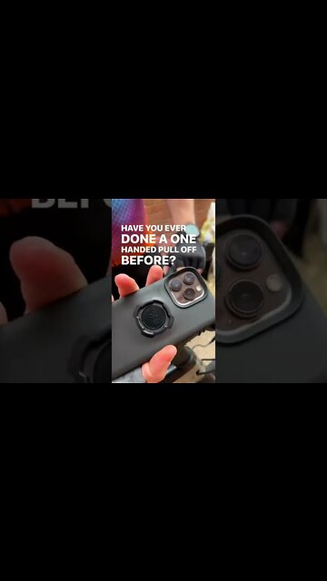 ONE HANDED PULL OFF #cyclingtips #quadlock #cycling #shorts