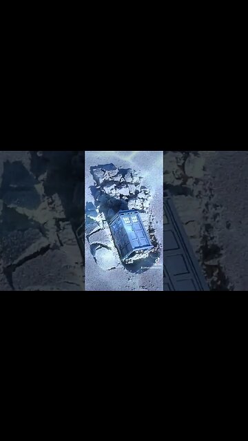 ⛱️ #TARDIS VS #THEBEACH #ONTHEBEACH #OCEAN #DOCTORWHO ⛱️ #TRAVELINGTARDIS #SUBSCRIBE #SHORTS