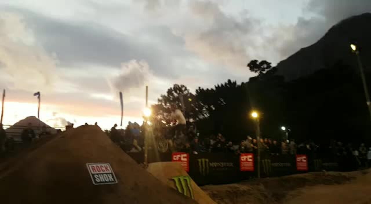 The Night Harvest AFRICA - Cape Town - The Night Harvest BMX(Video) (Gs5)