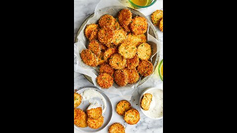 ZUCCHINI PARMESAN CRISPS