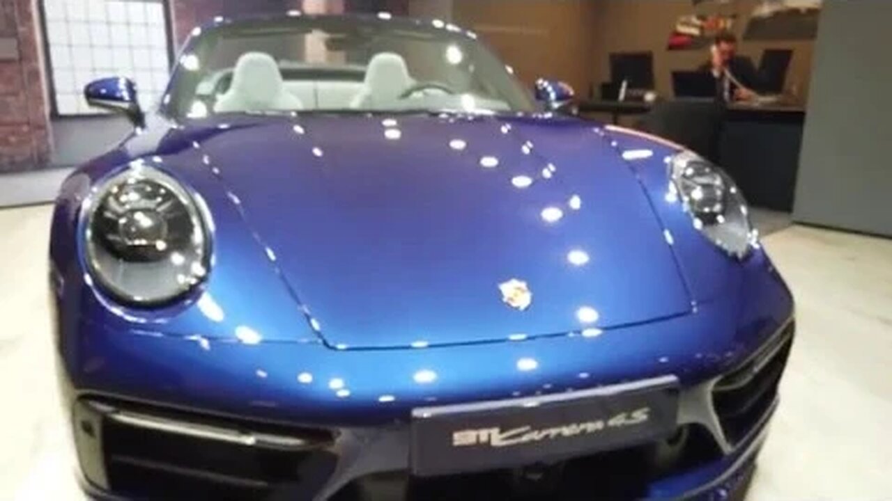 Enzianblau Porsche 992 Carrera 4S Porsche Exclusive [4k 60p]