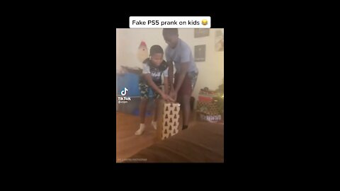 Fake PS5 prank on kids🤷‍♂️😁