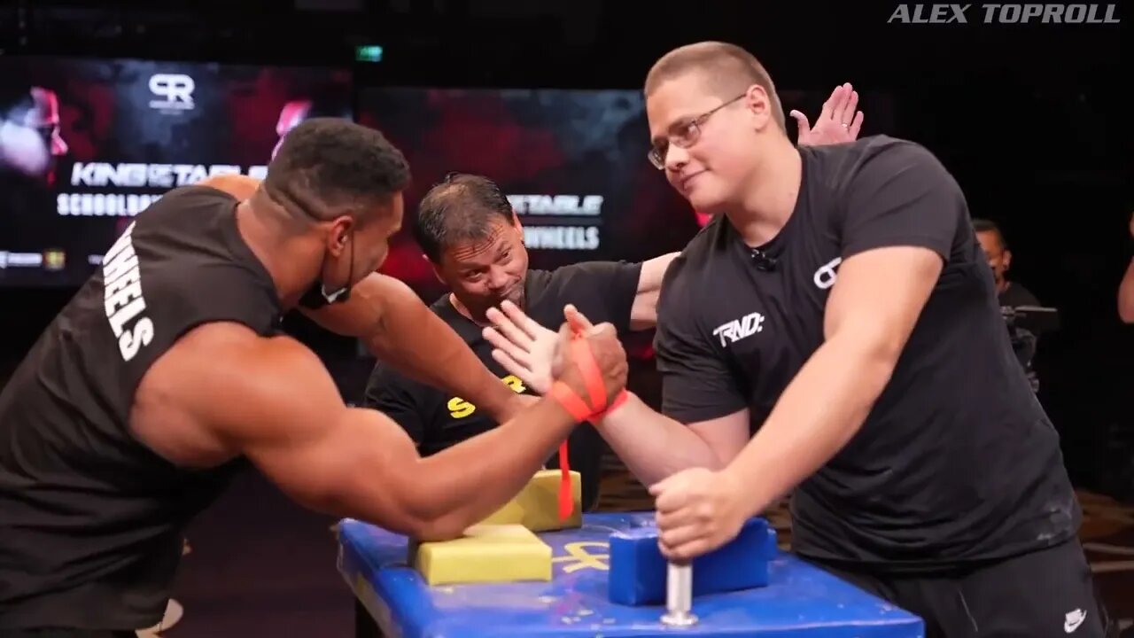 SCHOOLBOY VS LARRY WHEELS | ARM WRESTLING SUPER MATCH 2021