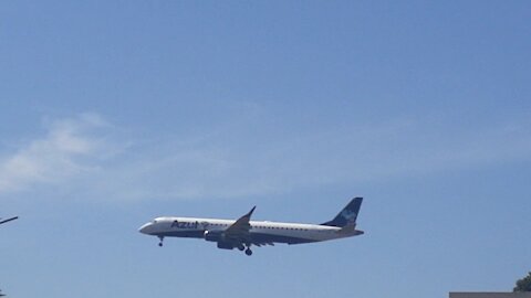 Embraer 195 PR-AXX na final antes de pousar em Manaus vindo de Santarém 170220221