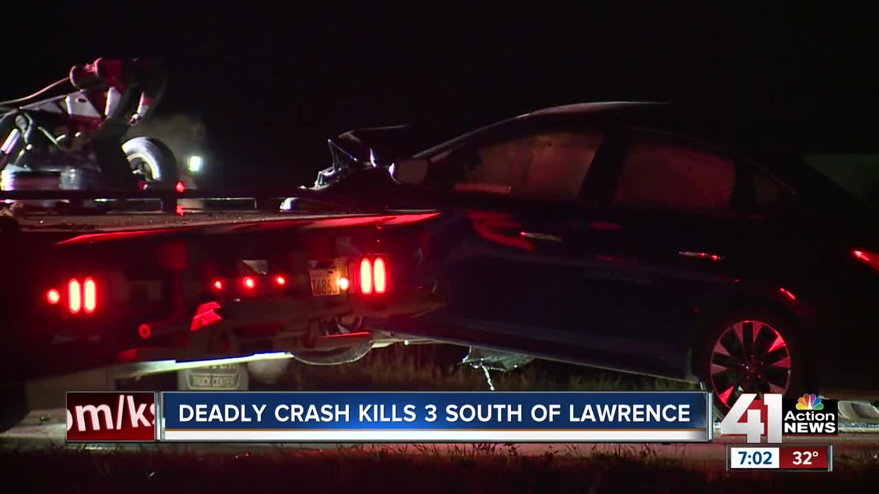 2-vehicle crash kills 3 people in Douglas County, KS