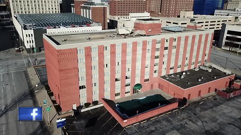 Milwaukee leaders suggest Marquette open university-owned hotel to homeless