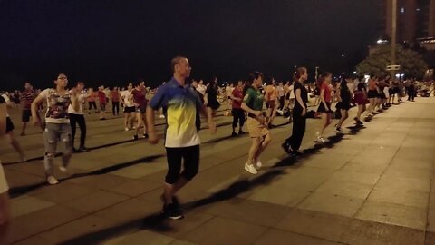 《魅力无限》曾经的经典，还有多少记得，百人齐跳魅力无限【順能炫舞團】