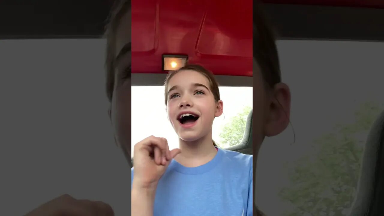 We are twins (are we?) #sisters #trending #twins #twinning