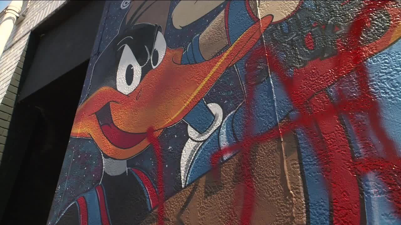 Akron man leads effort to help artist of defaced LeBron James mural with restoration