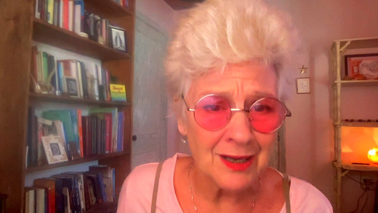 Lady Melody reads the Deathly Hallows-episode 60
