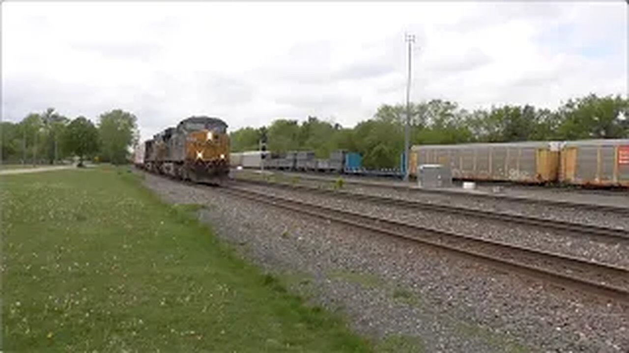 Norfolk Southern and CSX Train Meet from Berea, Ohio May 4, 2024