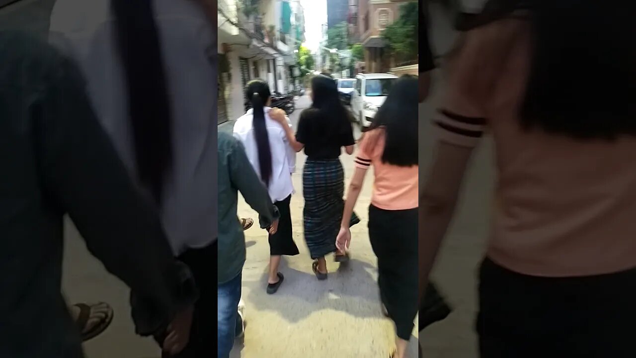 She Don't Know #viral #ytshorts #foryou #reels #subscribe #trending #funny #creative