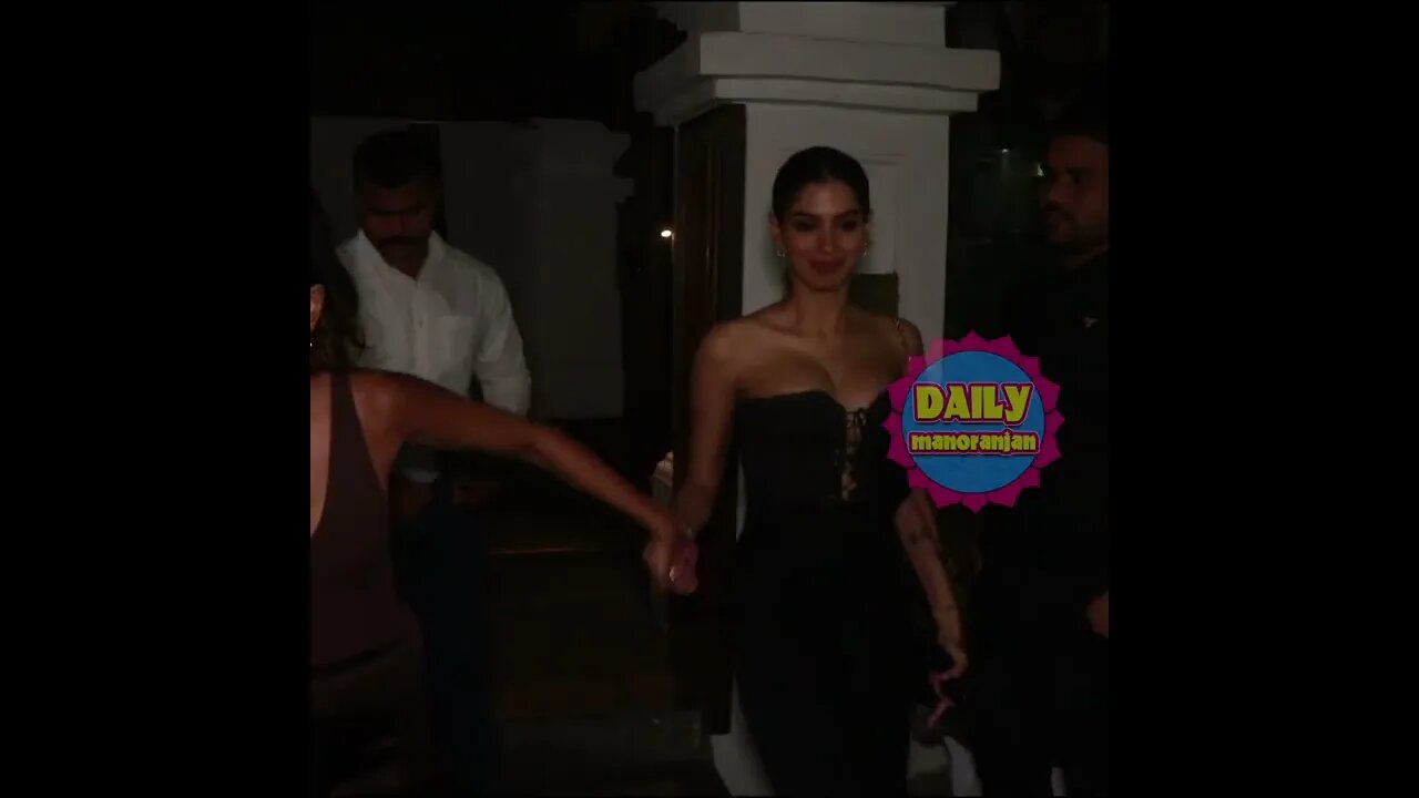 Khushi Kapoor Late Night Party