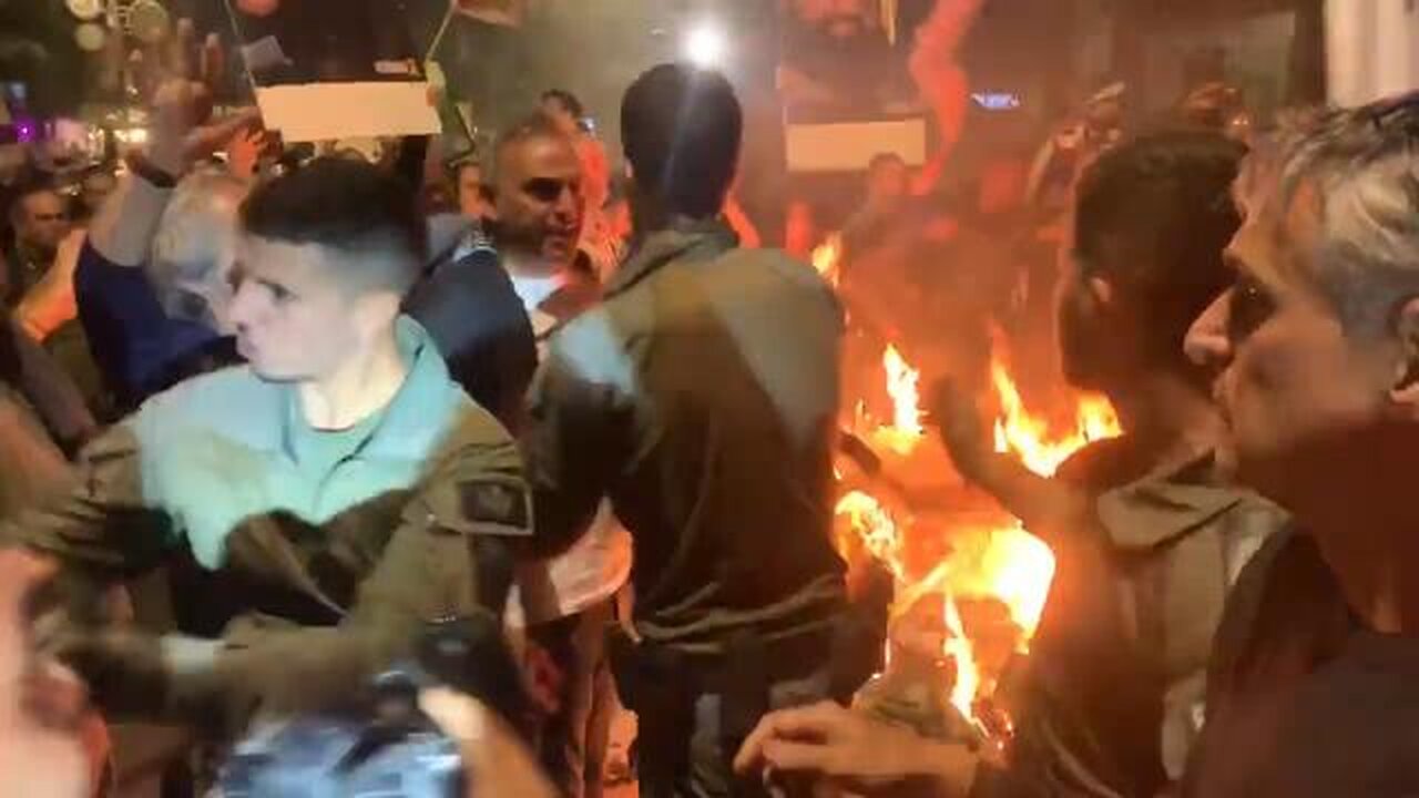 Anti government protests erupt in Israel after PM fires Israeli Defense Minister over trust issues