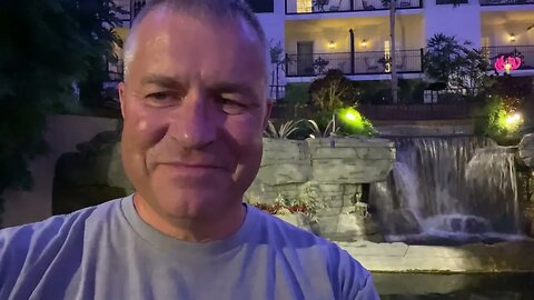 Exploring the Opryland Hotel w JB