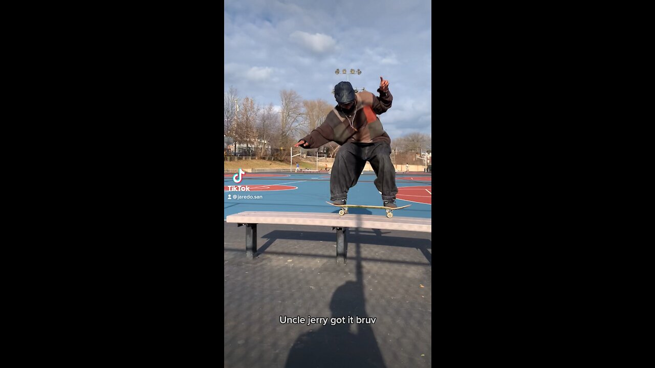 Fakie ledge trick!