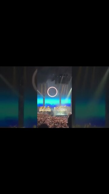 Davido shutdown 02 Arena 2022 with AG baby #short arena fortnite