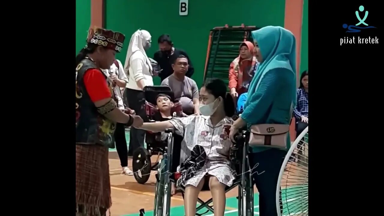 Pengobatan Ibu Ida Dayak | antar ade' berobat, alhamdulillah ada perubahan @pomal ciluar Bogor