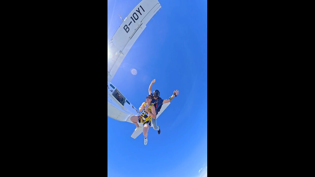 lot of fun in sky diving