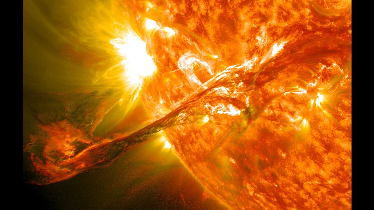 Sun's Spectacular Surprise: A New Kind of Solar Explosion 🌞🌋🔥