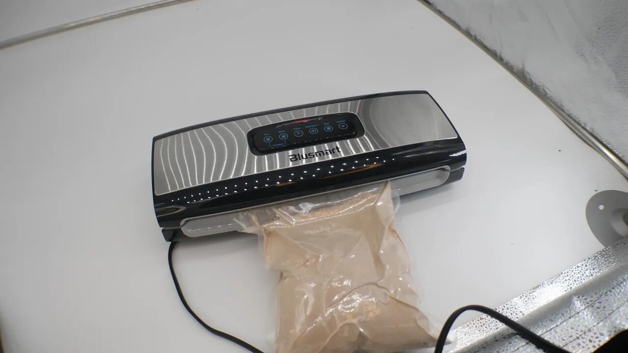 Vacuum Sealer Machine with Vacuum roll and 10 Vacuum bags