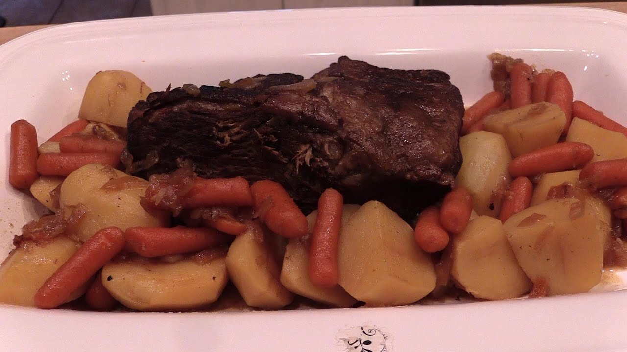 How To Make the Best Homemade Roast Beef Dinner