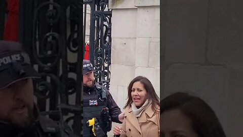 Tourist doe's not like be told what to do by police #horseguardsparade