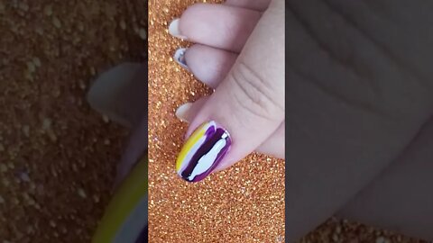 easy nail art short #mehsimcreations #ytshorts #shortvideo #nailart #nails #youtubeshorts