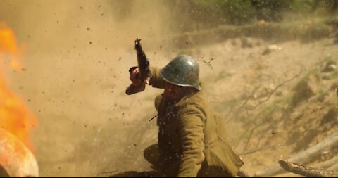 SOLDADO EN ACCION / SLOW MOTION / HD / UHD